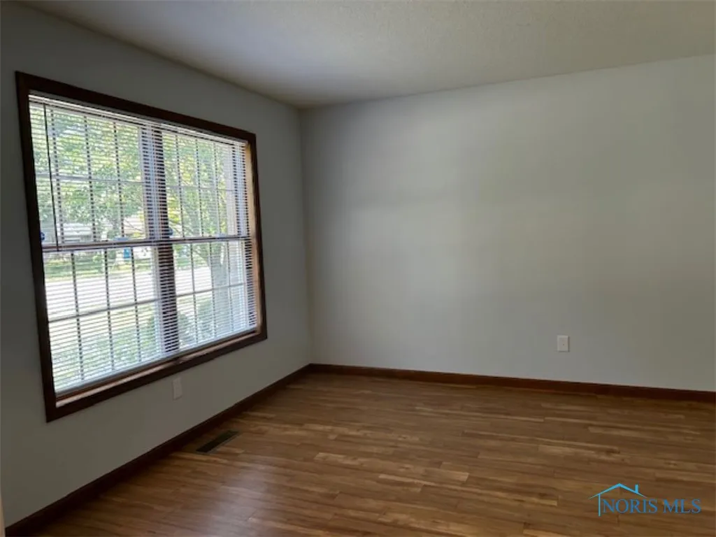 410 Fairview Drive, Bryan, Ohio 43506, 3 Bedrooms Bedrooms, 8 Rooms Rooms,3 BathroomsBathrooms,Residential,For Sale,Fairview,6134862