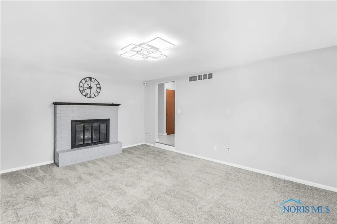 1518 Cherrylawn Drive, Toledo, Ohio 43614, 3 Bedrooms Bedrooms, 8 Rooms Rooms,2 BathroomsBathrooms,Residential,For Sale,Cherrylawn,6134792
