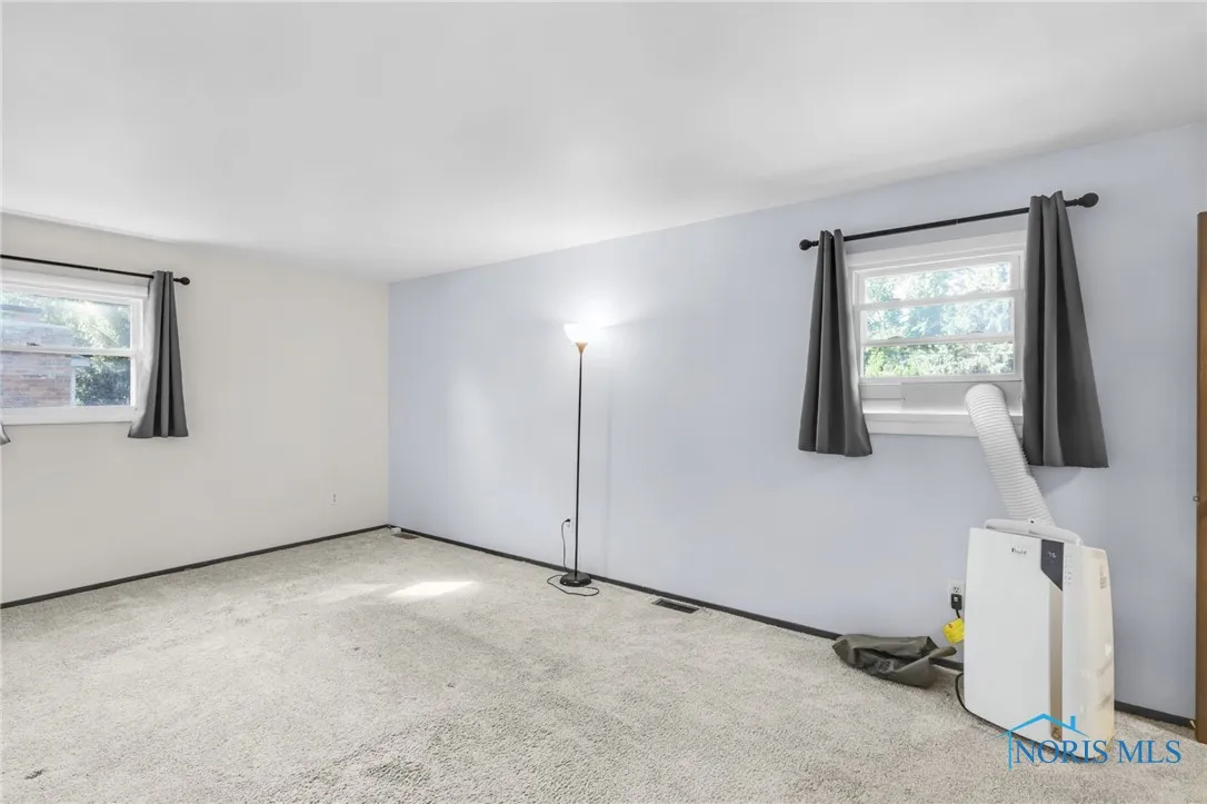 1518 Cherrylawn Drive, Toledo, Ohio 43614, 3 Bedrooms Bedrooms, 8 Rooms Rooms,2 BathroomsBathrooms,Residential,For Sale,Cherrylawn,6134792