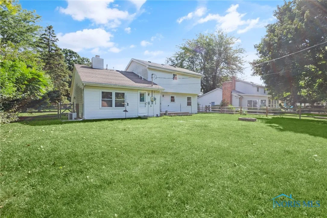 1518 Cherrylawn Drive, Toledo, Ohio 43614, 3 Bedrooms Bedrooms, 8 Rooms Rooms,2 BathroomsBathrooms,Residential,For Sale,Cherrylawn,6134792