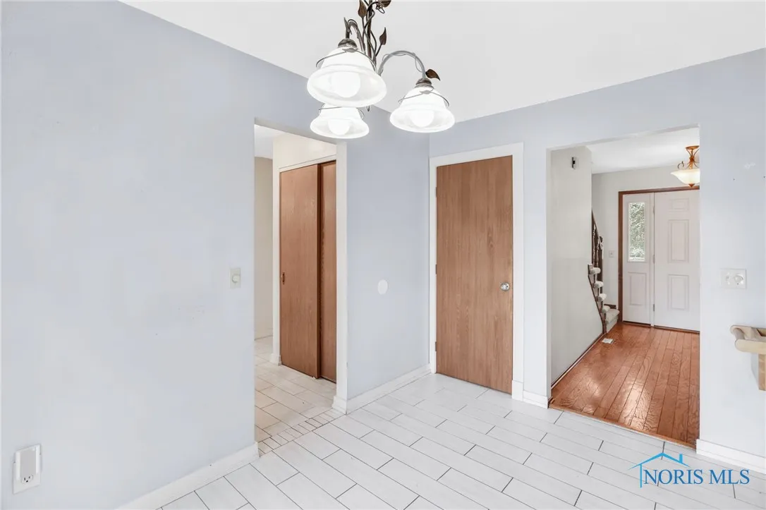 1518 Cherrylawn Drive, Toledo, Ohio 43614, 3 Bedrooms Bedrooms, 8 Rooms Rooms,2 BathroomsBathrooms,Residential,For Sale,Cherrylawn,6134792