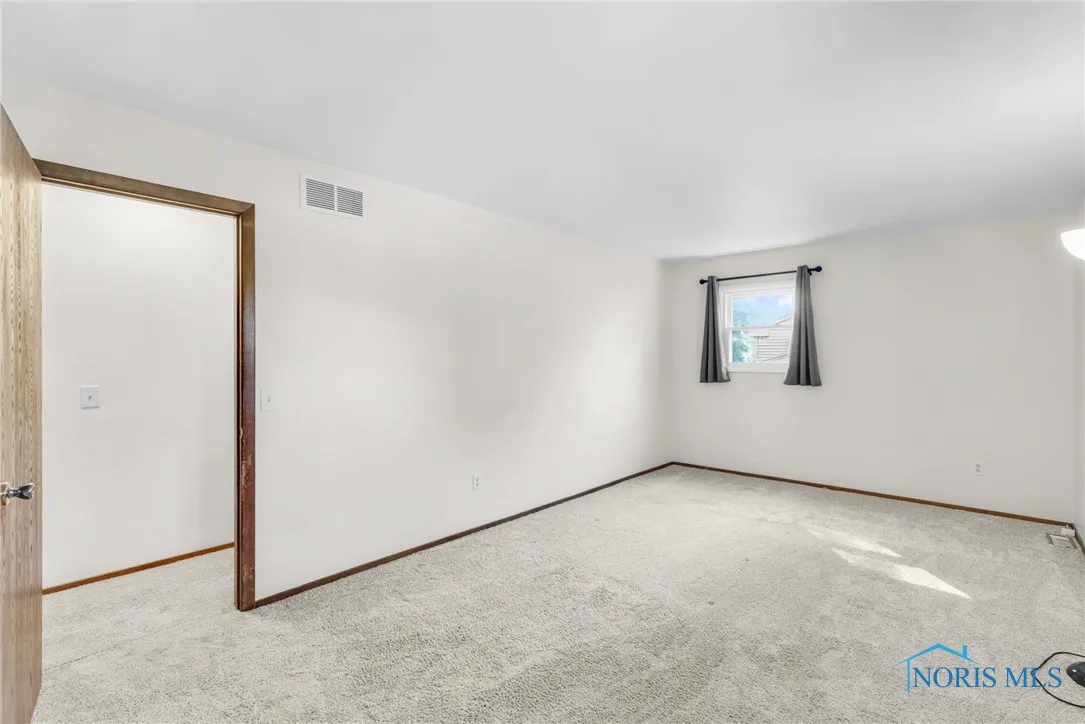 1518 Cherrylawn Drive, Toledo, Ohio 43614, 3 Bedrooms Bedrooms, 8 Rooms Rooms,2 BathroomsBathrooms,Residential,For Sale,Cherrylawn,6134792
