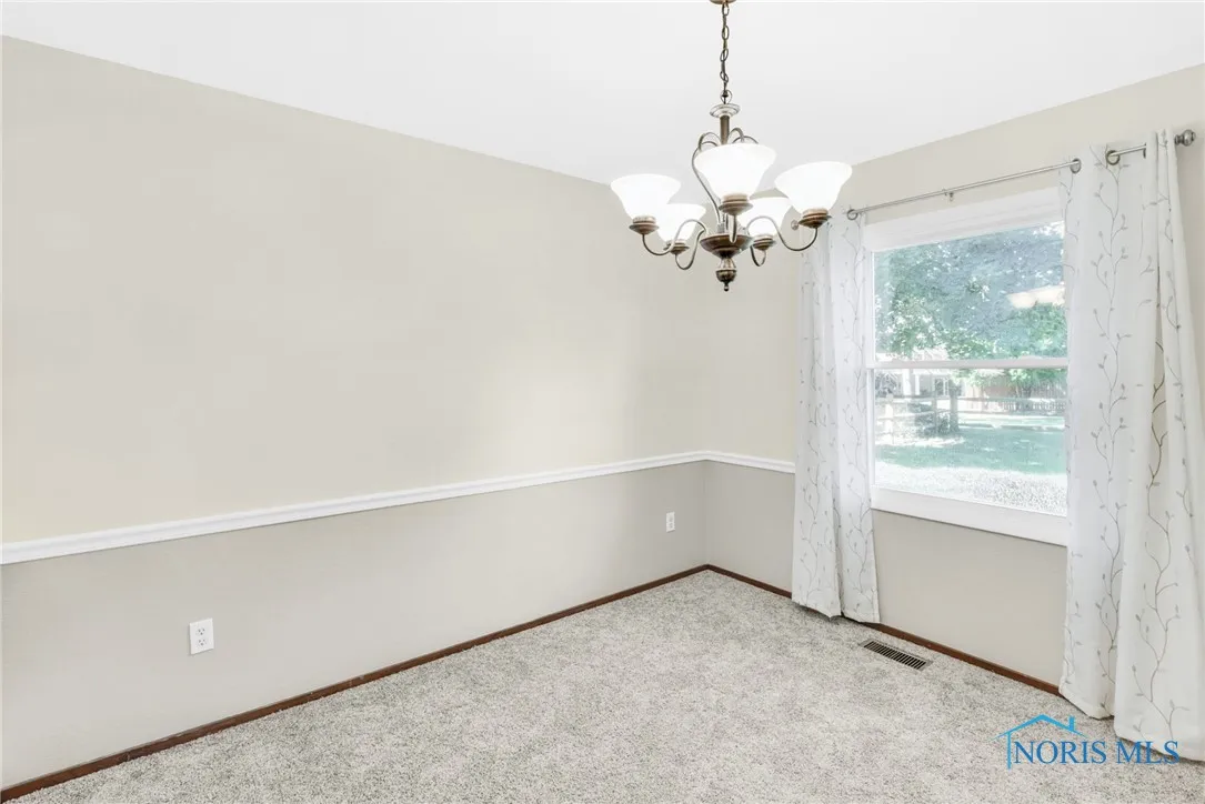 1518 Cherrylawn Drive, Toledo, Ohio 43614, 3 Bedrooms Bedrooms, 8 Rooms Rooms,2 BathroomsBathrooms,Residential,For Sale,Cherrylawn,6134792