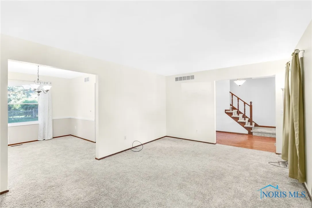 1518 Cherrylawn Drive, Toledo, Ohio 43614, 3 Bedrooms Bedrooms, 8 Rooms Rooms,2 BathroomsBathrooms,Residential,For Sale,Cherrylawn,6134792