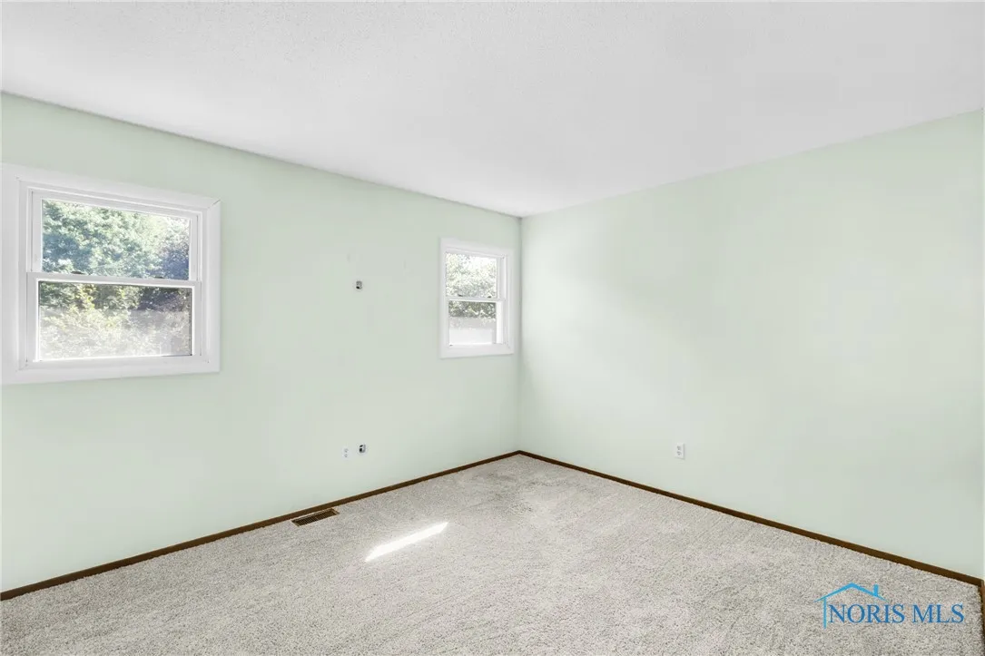 1518 Cherrylawn Drive, Toledo, Ohio 43614, 3 Bedrooms Bedrooms, 8 Rooms Rooms,2 BathroomsBathrooms,Residential,For Sale,Cherrylawn,6134792