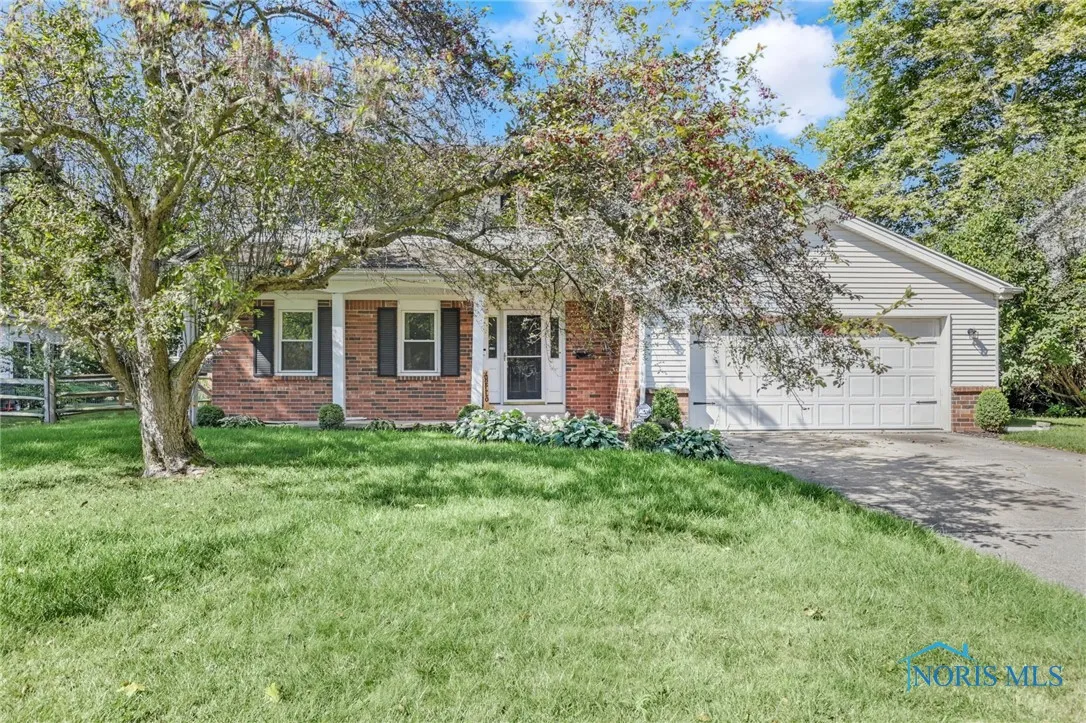 1518 Cherrylawn Drive, Toledo, Ohio 43614, 3 Bedrooms Bedrooms, 8 Rooms Rooms,2 BathroomsBathrooms,Residential,For Sale,Cherrylawn,6134792