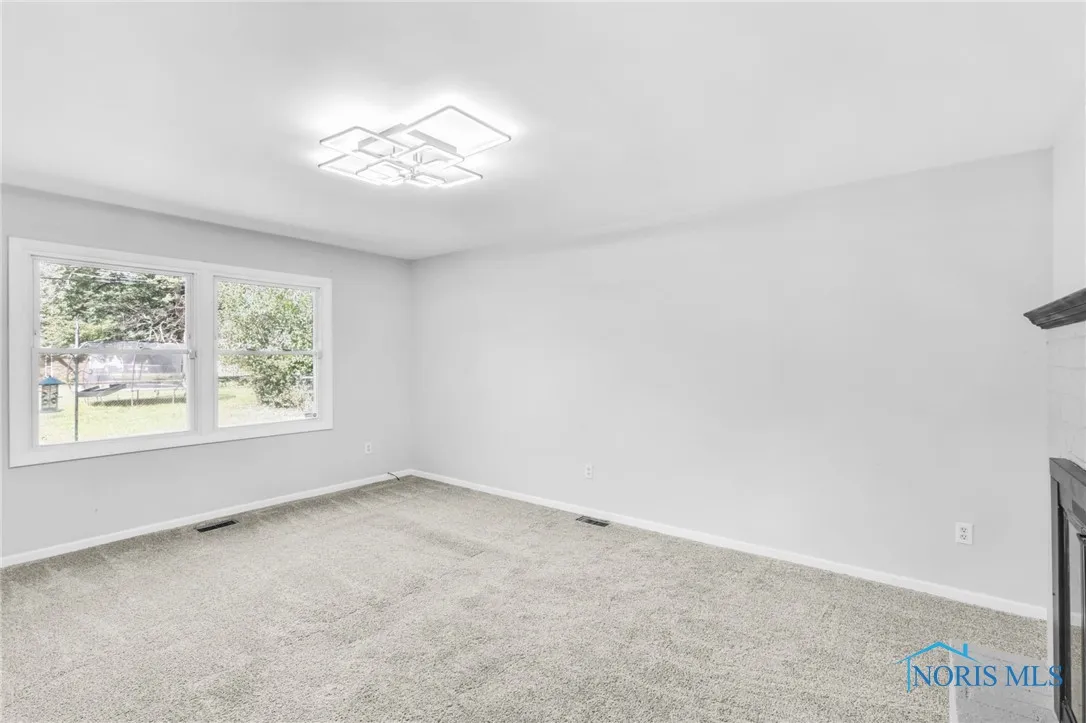 1518 Cherrylawn Drive, Toledo, Ohio 43614, 3 Bedrooms Bedrooms, 8 Rooms Rooms,2 BathroomsBathrooms,Residential,For Sale,Cherrylawn,6134792