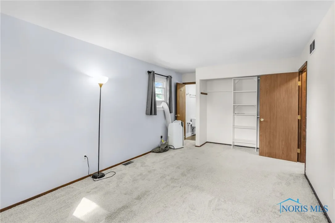 1518 Cherrylawn Drive, Toledo, Ohio 43614, 3 Bedrooms Bedrooms, 8 Rooms Rooms,2 BathroomsBathrooms,Residential,For Sale,Cherrylawn,6134792