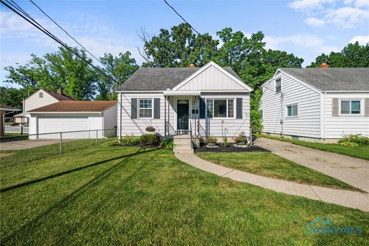 2958 Penrose Avenue, Toledo, Ohio 43614, 2 Bedrooms Bedrooms, 6 Rooms Rooms,1 BathroomBathrooms,Residential,For Sale,Penrose,6134866