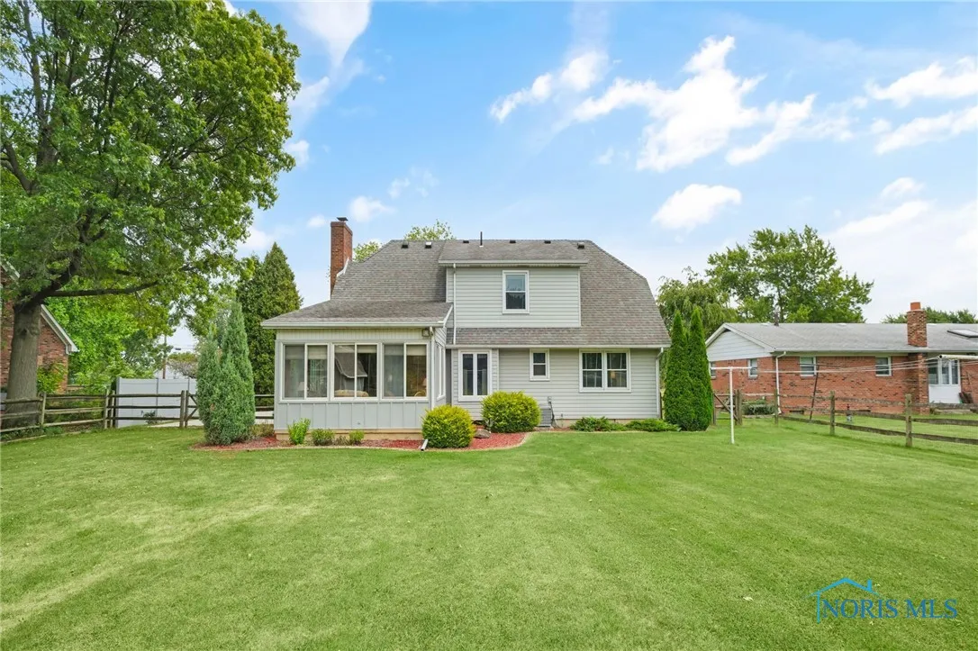 3610 Plumey Road, Northwood, Ohio 43619, 4 Bedrooms Bedrooms, 10 Rooms Rooms,3 BathroomsBathrooms,Residential,For Sale,Plumey,6134873