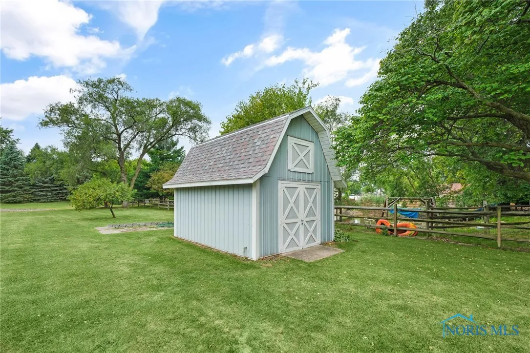 3610 Plumey Road, Northwood, Ohio 43619, 4 Bedrooms Bedrooms, 10 Rooms Rooms,3 BathroomsBathrooms,Residential,For Sale,Plumey,6134873