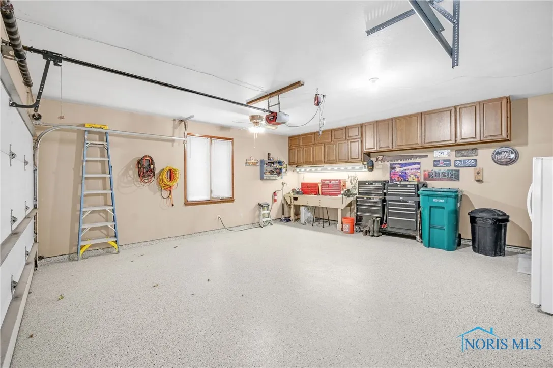 3610 Plumey Road, Northwood, Ohio 43619, 4 Bedrooms Bedrooms, 10 Rooms Rooms,3 BathroomsBathrooms,Residential,For Sale,Plumey,6134873