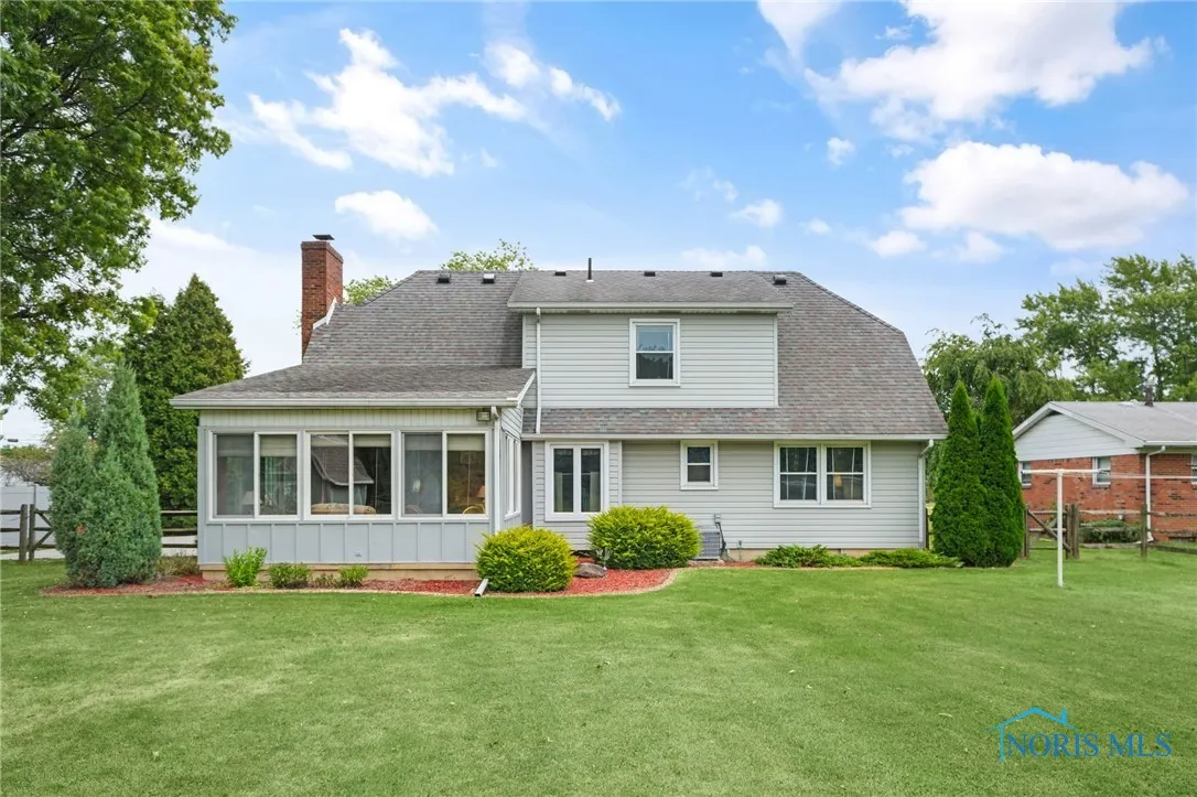 3610 Plumey Road, Northwood, Ohio 43619, 4 Bedrooms Bedrooms, 10 Rooms Rooms,3 BathroomsBathrooms,Residential,For Sale,Plumey,6134873