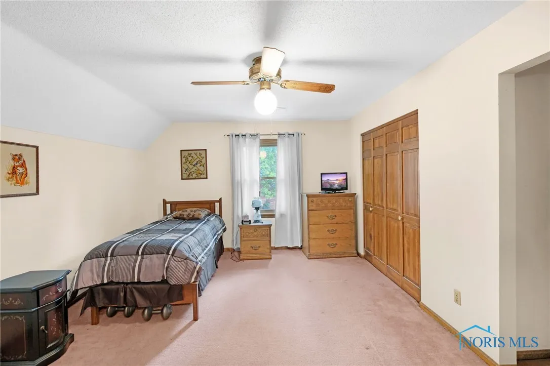 3610 Plumey Road, Northwood, Ohio 43619, 4 Bedrooms Bedrooms, 10 Rooms Rooms,3 BathroomsBathrooms,Residential,For Sale,Plumey,6134873