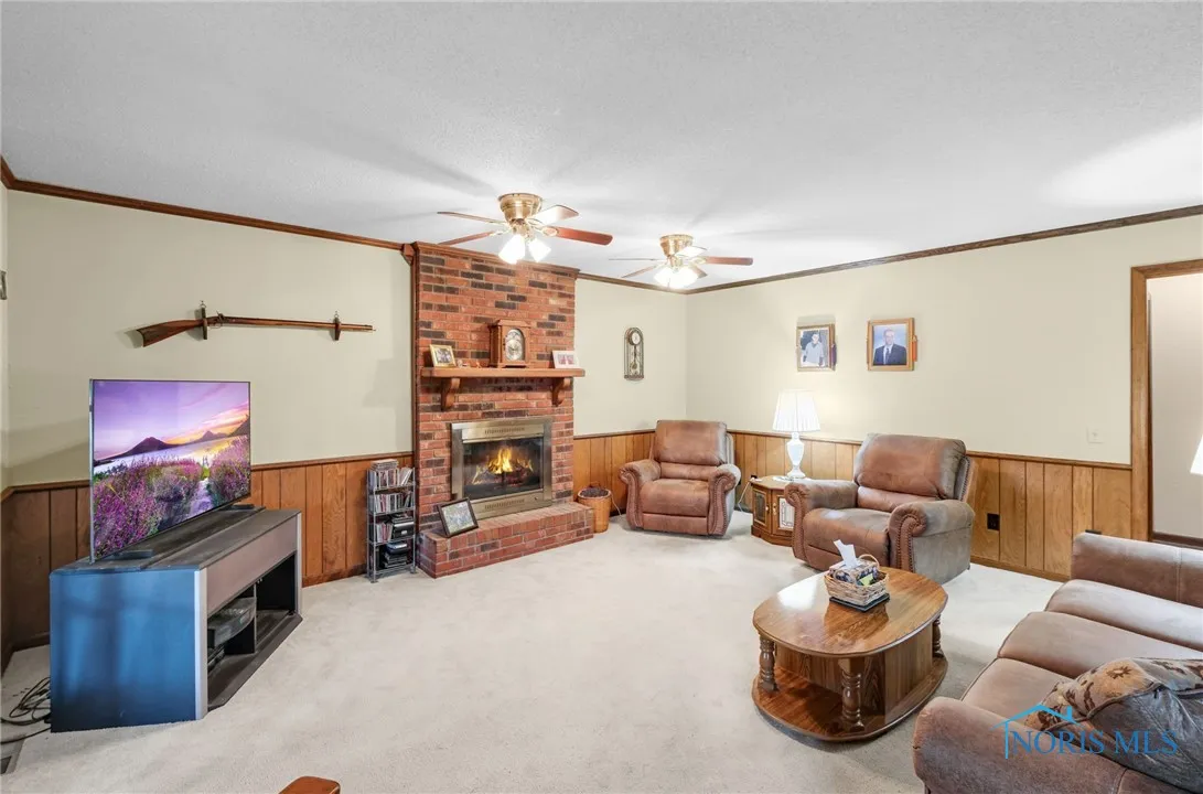 3610 Plumey Road, Northwood, Ohio 43619, 4 Bedrooms Bedrooms, 10 Rooms Rooms,3 BathroomsBathrooms,Residential,For Sale,Plumey,6134873