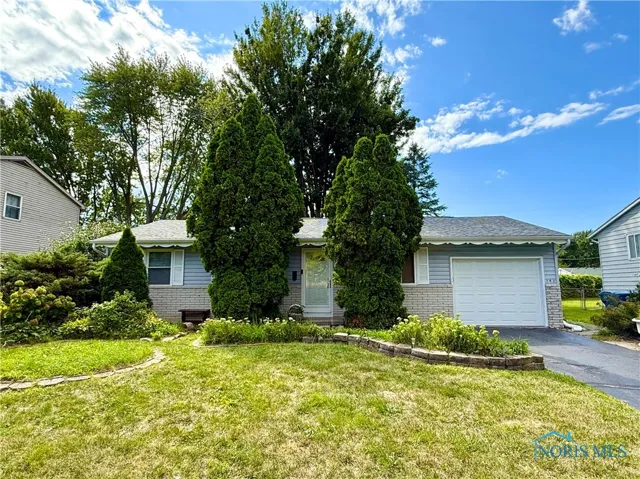 342 Cheswick Street, Holland, Ohio 43528, 2 Bedrooms Bedrooms, 4 Rooms Rooms,2 BathroomsBathrooms,Residential,For Sale,Cheswick,6134869