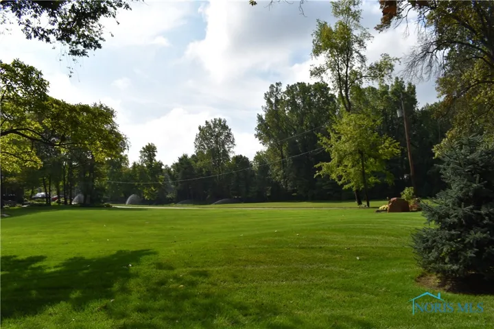 612 S Centennial Road, Holland, Ohio 43528, ,Land,For Sale,Centennial,6134892