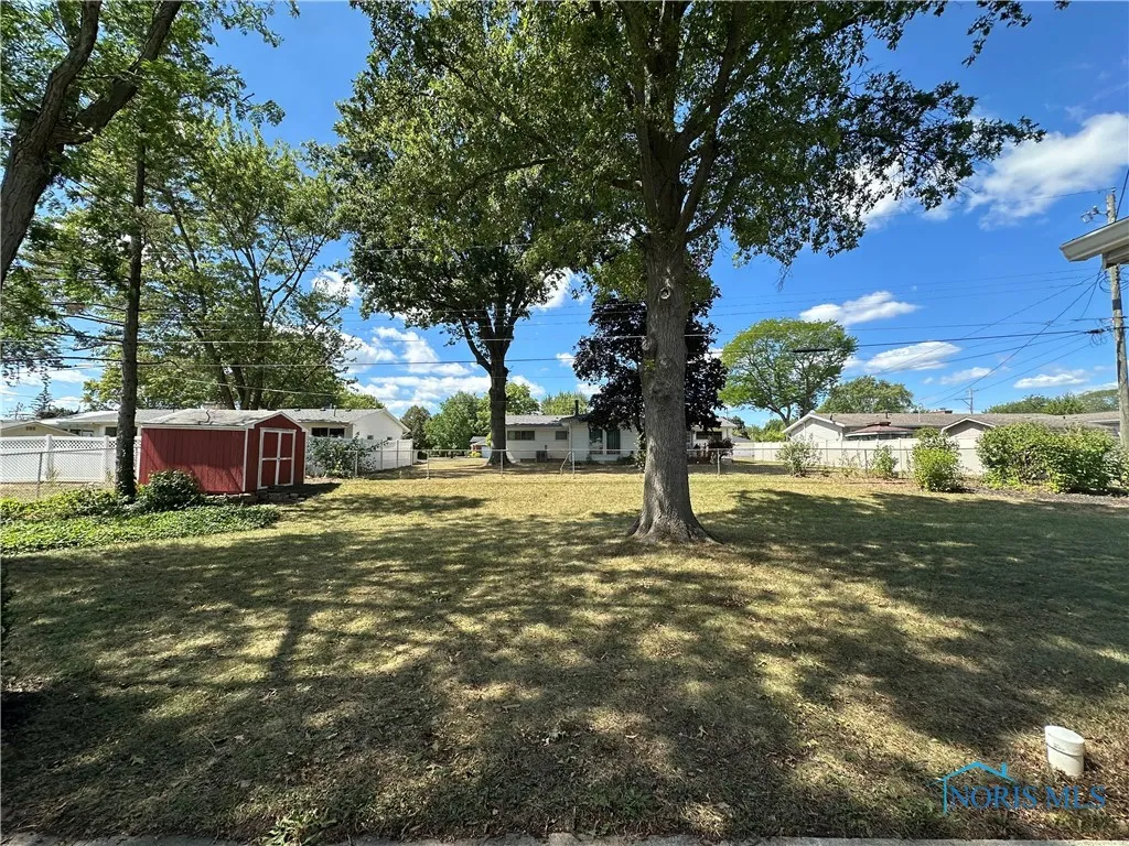 624 Lincolnshire Lane, Findlay, Ohio 45840, 3 Bedrooms Bedrooms, 6 Rooms Rooms,2 BathroomsBathrooms,Residential,For Sale,Lincolnshire,6134904