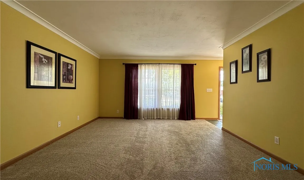 624 Lincolnshire Lane, Findlay, Ohio 45840, 3 Bedrooms Bedrooms, 6 Rooms Rooms,2 BathroomsBathrooms,Residential,For Sale,Lincolnshire,6134904