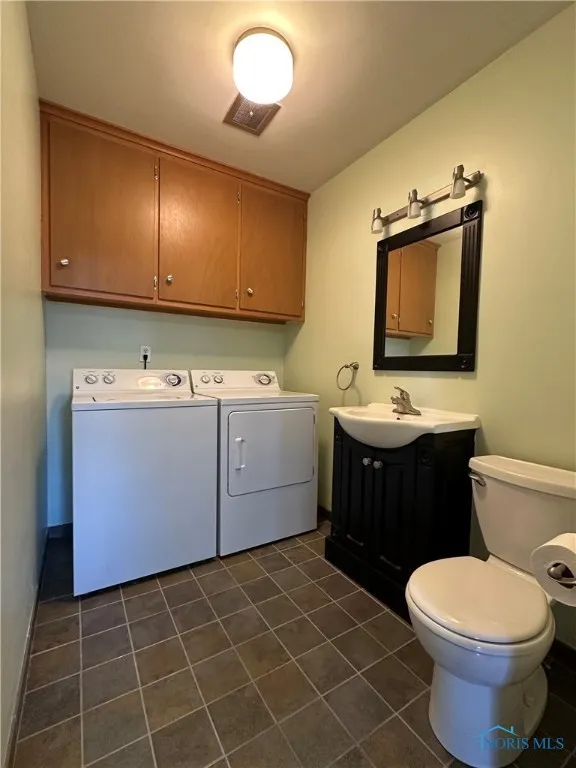 624 Lincolnshire Lane, Findlay, Ohio 45840, 3 Bedrooms Bedrooms, 6 Rooms Rooms,2 BathroomsBathrooms,Residential,For Sale,Lincolnshire,6134904