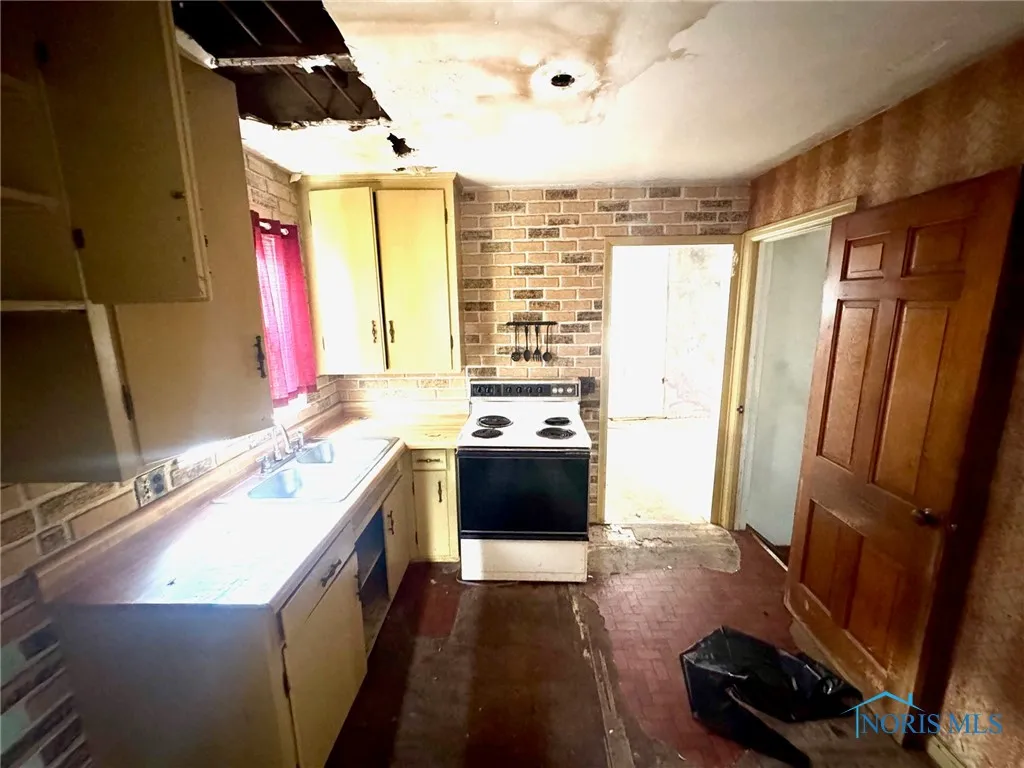 Residential For Sale - 6 Rooms - 2 Bedrooms - 2 Bathrooms - Price $79,900 - 6134933 | Sam ...