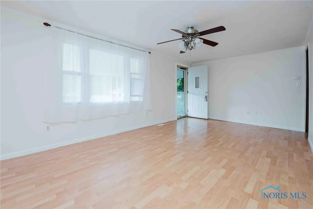 5826 Township Road 243, Findlay, Ohio 45840, 4 Bedrooms Bedrooms, 2 Rooms Rooms,3 BathroomsBathrooms,Residential,For Sale,Township Road 243,6134937