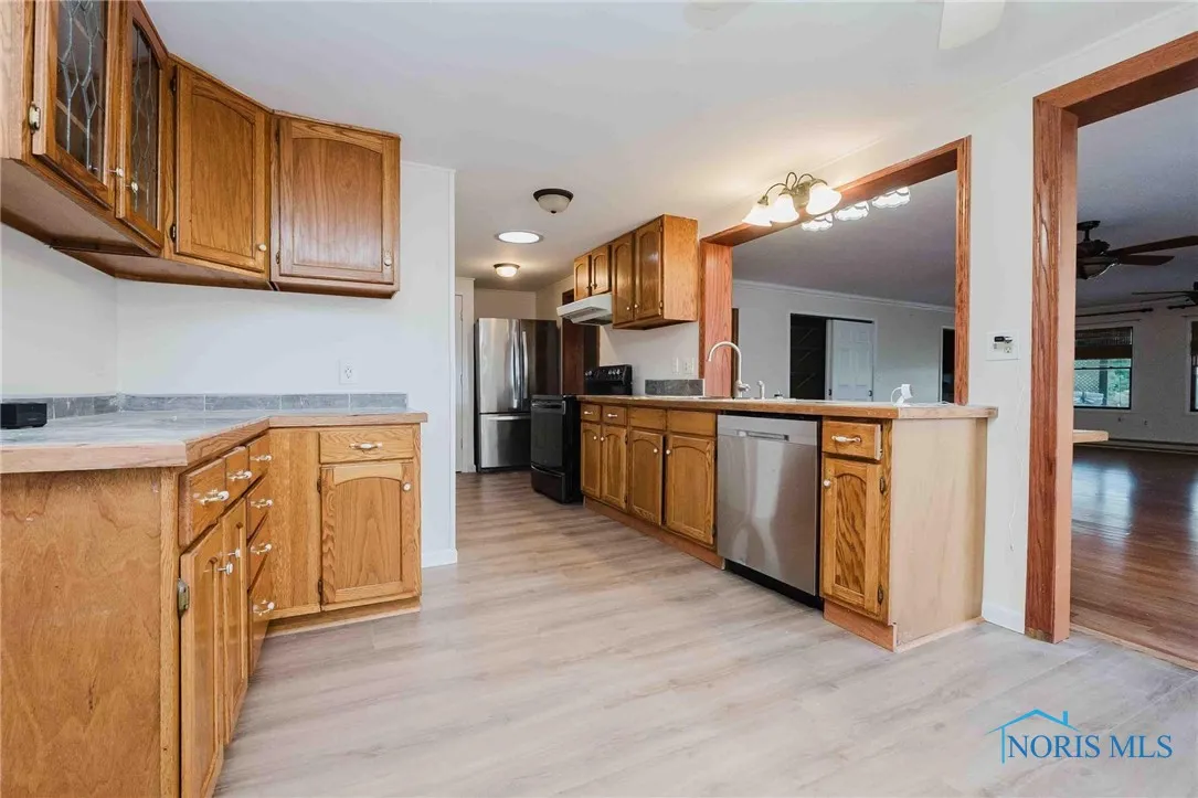 5826 Township Road 243, Findlay, Ohio 45840, 4 Bedrooms Bedrooms, 2 Rooms Rooms,3 BathroomsBathrooms,Residential,For Sale,Township Road 243,6134937
