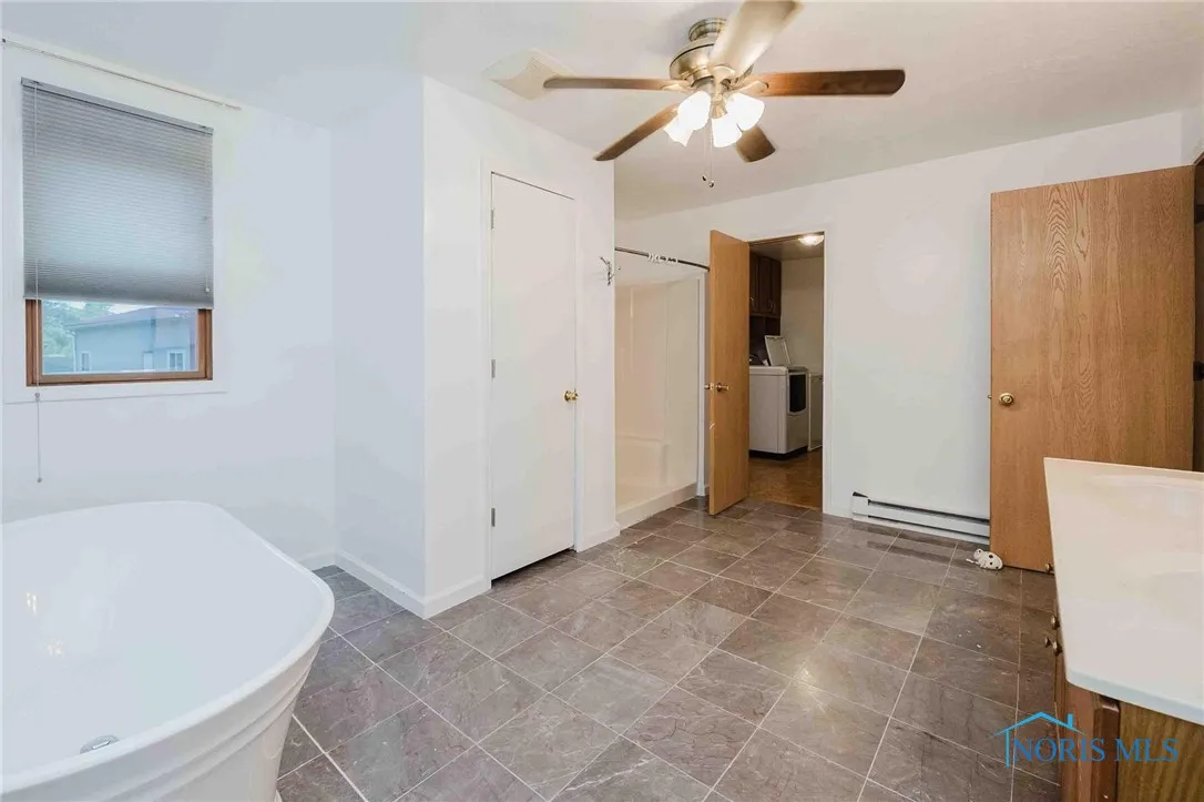 5826 Township Road 243, Findlay, Ohio 45840, 4 Bedrooms Bedrooms, 2 Rooms Rooms,3 BathroomsBathrooms,Residential,For Sale,Township Road 243,6134937