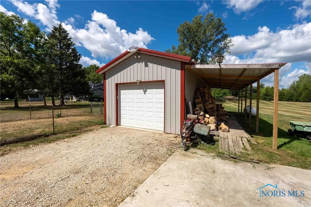 5826 Township Road 243, Findlay, Ohio 45840, 4 Bedrooms Bedrooms, 2 Rooms Rooms,3 BathroomsBathrooms,Residential,For Sale,Township Road 243,6134937