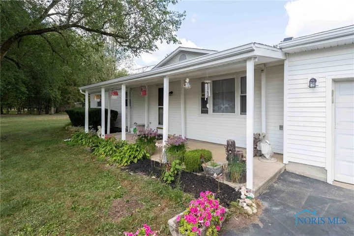 5826 Township Road 243, Findlay, Ohio 45840, 4 Bedrooms Bedrooms, 2 Rooms Rooms,3 BathroomsBathrooms,Residential,For Sale,Township Road 243,6134937
