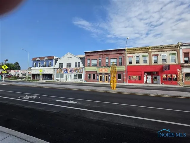 1217 Broadway Street, Toledo, Ohio 43609, ,Commercial Sale,For Sale,Broadway,6134879