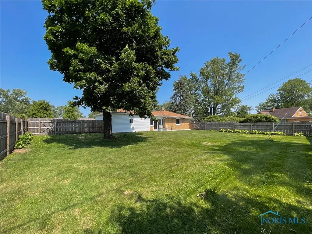 1240 Westgate Road, Toledo, Ohio 43615, 2 Bedrooms Bedrooms, 6 Rooms Rooms,1 BathroomBathrooms,Residential,For Sale,Westgate,6134939