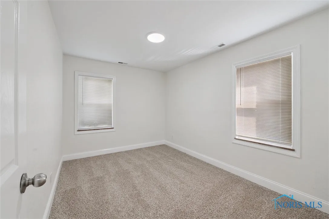 3430 Douglas Road 3, Toledo, Ohio 43606, 1 Bedroom Bedrooms, ,1 BathroomBathrooms,Residential Lease,For Rent,Douglas,6134965
