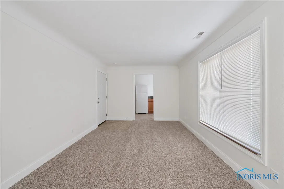 3430 Douglas Road 3, Toledo, Ohio 43606, 1 Bedroom Bedrooms, ,1 BathroomBathrooms,Residential Lease,For Rent,Douglas,6134965