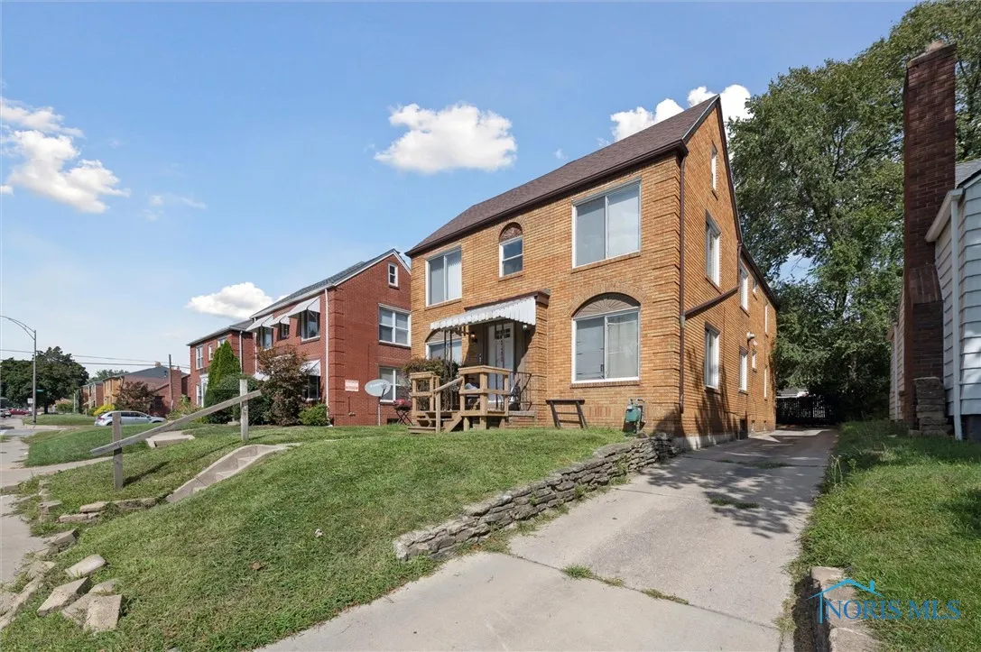 3430 Douglas Road 3, Toledo, Ohio 43606, 1 Bedroom Bedrooms, ,1 BathroomBathrooms,Residential Lease,For Rent,Douglas,6134965