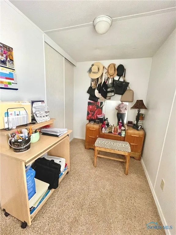 6125 Telegraph Road 16, Toledo, Ohio 43612, 2 Bedrooms Bedrooms, 4 Rooms Rooms,1 BathroomBathrooms,Residential,For Sale,Telegraph,6134982