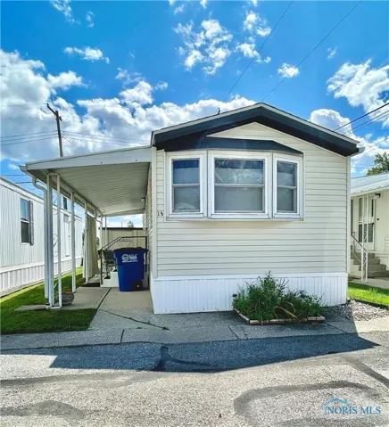 6125 Telegraph Road 16, Toledo, Ohio 43612, 2 Bedrooms Bedrooms, 4 Rooms Rooms,1 BathroomBathrooms,Residential,For Sale,Telegraph,6134982