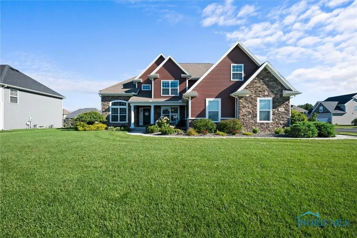 7844 Iron Horse Road, Monclova, Ohio 43542, 4 Bedrooms Bedrooms, 10 Rooms Rooms,4 BathroomsBathrooms,Residential,For Sale,Iron Horse,6134344