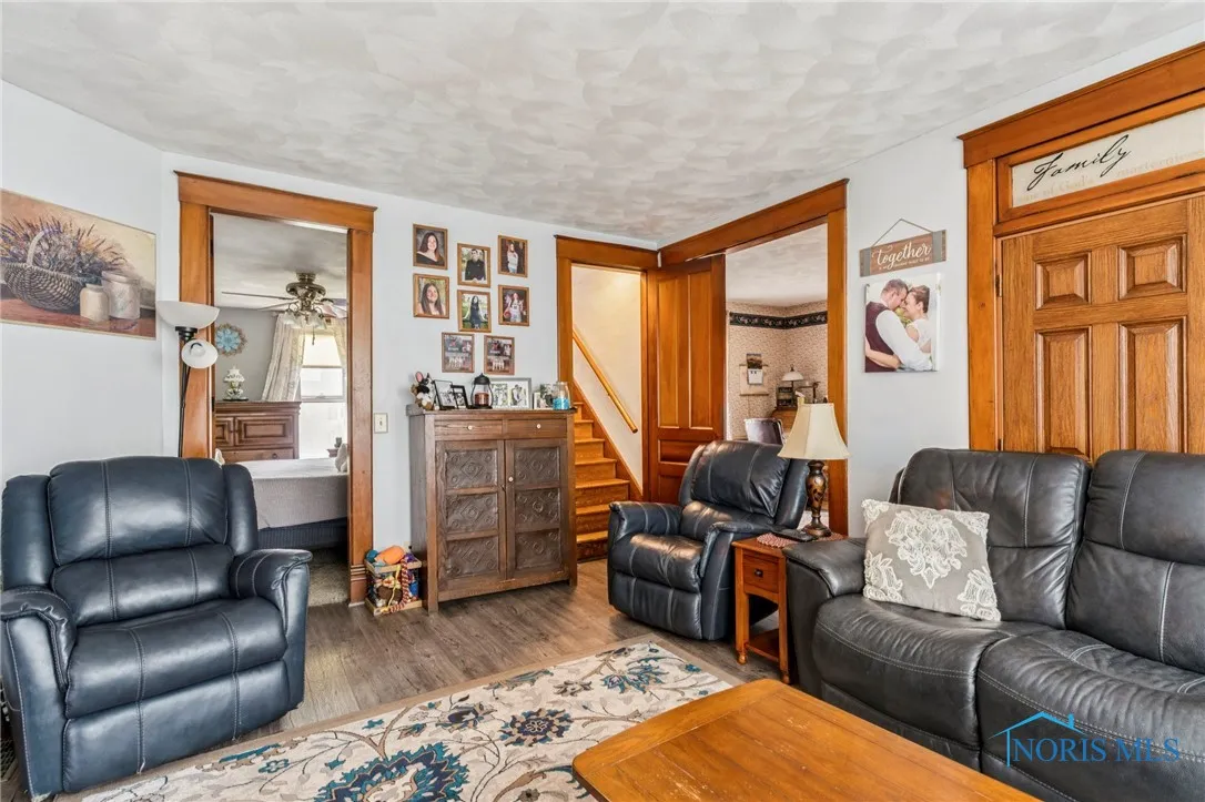 208 E Monroe Street, Pandora, Ohio 45877, 4 Bedrooms Bedrooms, 8 Rooms Rooms,3 BathroomsBathrooms,Residential,For Sale,Monroe,6134983