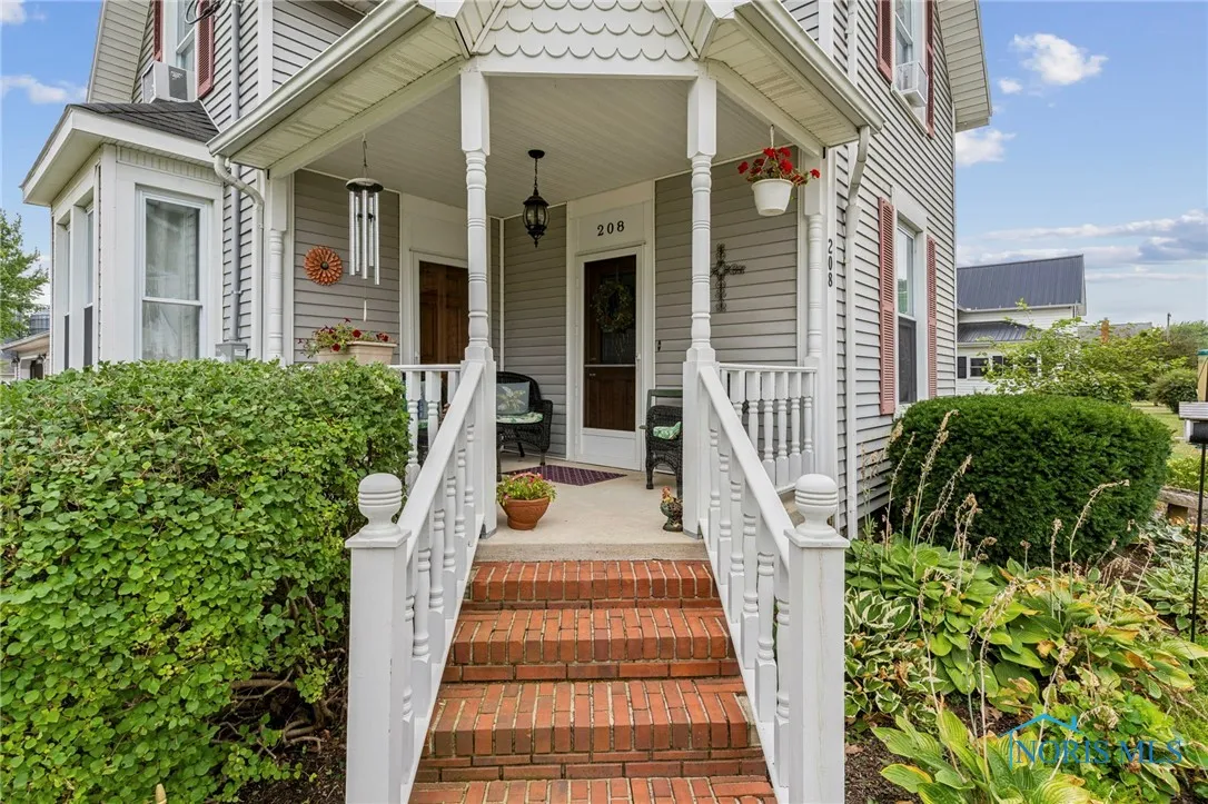 208 E Monroe Street, Pandora, Ohio 45877, 4 Bedrooms Bedrooms, 8 Rooms Rooms,3 BathroomsBathrooms,Residential,For Sale,Monroe,6134983