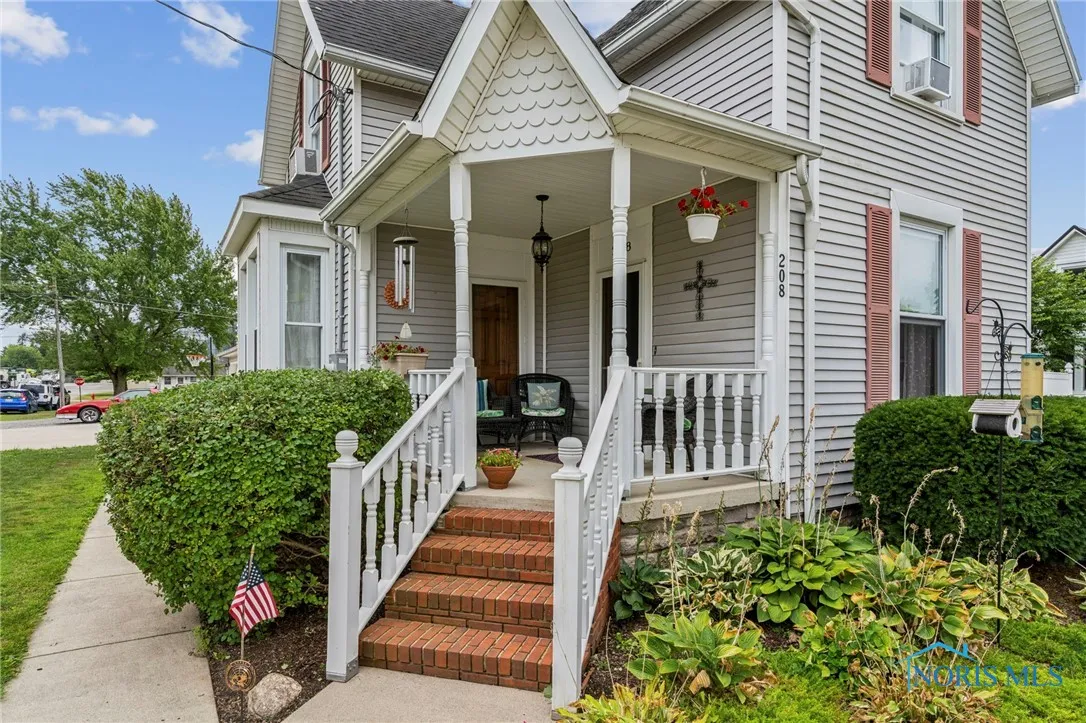208 E Monroe Street, Pandora, Ohio 45877, 4 Bedrooms Bedrooms, 8 Rooms Rooms,3 BathroomsBathrooms,Residential,For Sale,Monroe,6134983