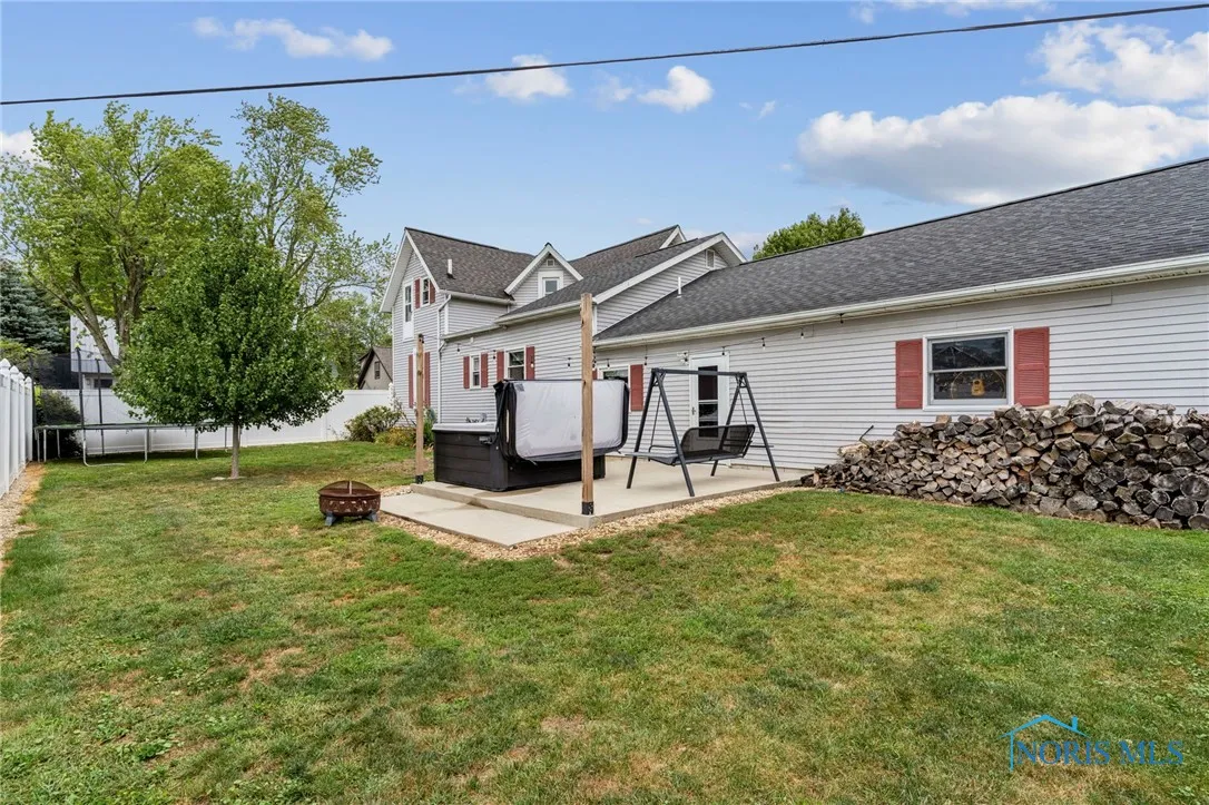 208 E Monroe Street, Pandora, Ohio 45877, 4 Bedrooms Bedrooms, 8 Rooms Rooms,3 BathroomsBathrooms,Residential,For Sale,Monroe,6134983
