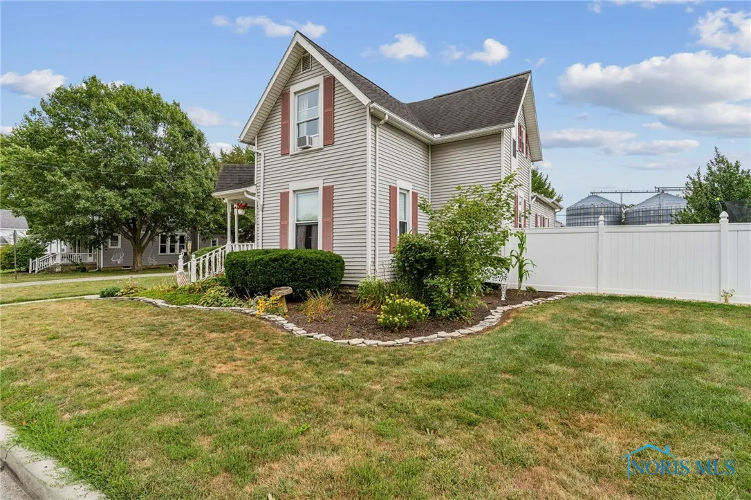 208 E Monroe Street, Pandora, Ohio 45877, 4 Bedrooms Bedrooms, 8 Rooms Rooms,3 BathroomsBathrooms,Residential,For Sale,Monroe,6134983
