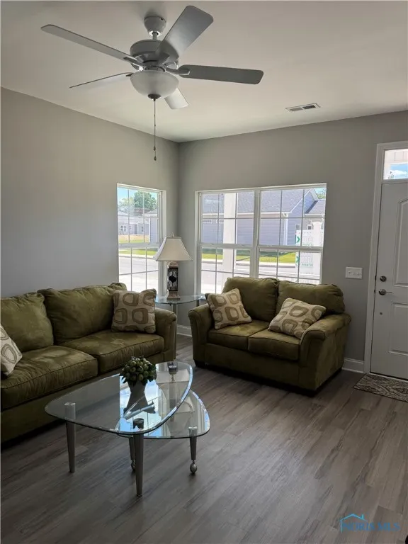 1553 Heather Meadow Drive, Toledo, Ohio 43614, 2 Bedrooms Bedrooms, 6 Rooms Rooms,2 BathroomsBathrooms,Residential,For Sale,Heather Meadow,6134997