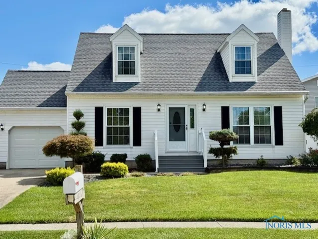 803 Delmoy Avenue, Bellevue, Ohio 44811, 4 Bedrooms Bedrooms, 6 Rooms Rooms,2 BathroomsBathrooms,Residential,For Sale,Delmoy,6135192