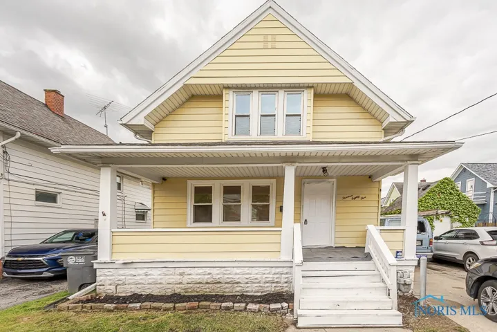 1385 Berdan Avenue, Toledo, Ohio 43612, 3 Bedrooms Bedrooms, 6 Rooms Rooms,2 BathroomsBathrooms,Residential,For Sale,Berdan,6135238