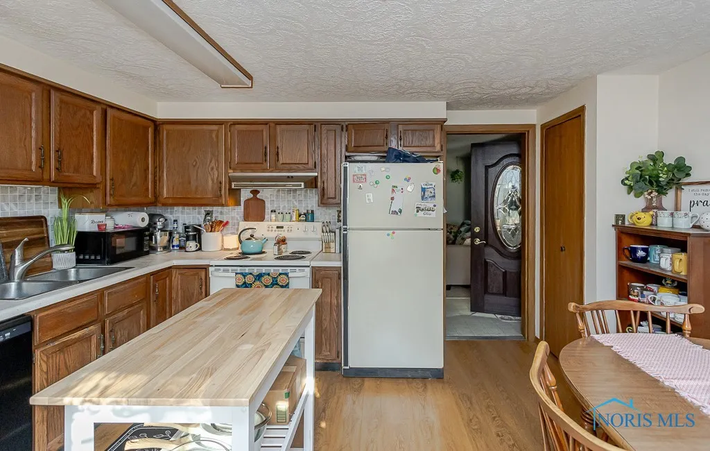 929 Linwood Avenue, Delta, Ohio 43515, 2 Bedrooms Bedrooms, 4 Rooms Rooms,2 BathroomsBathrooms,Residential,For Sale,Linwood,6135408