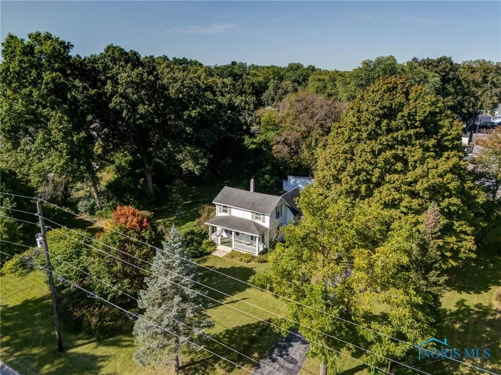 6015 Whiteford Road, Sylvania, Ohio 43560, 3 Bedrooms Bedrooms, 6 Rooms Rooms,1 BathroomBathrooms,Residential,For Sale,Whiteford,6135436