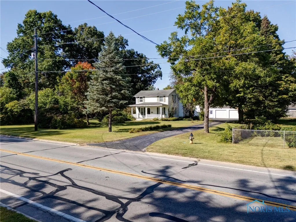 6015 Whiteford Road, Sylvania, Ohio 43560, 3 Bedrooms Bedrooms, 6 Rooms Rooms,1 BathroomBathrooms,Residential,For Sale,Whiteford,6135436