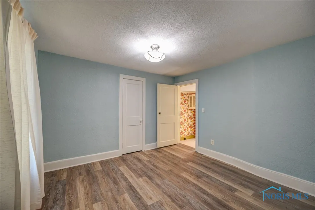 6015 Whiteford Road, Sylvania, Ohio 43560, 3 Bedrooms Bedrooms, 6 Rooms Rooms,1 BathroomBathrooms,Residential,For Sale,Whiteford,6135436